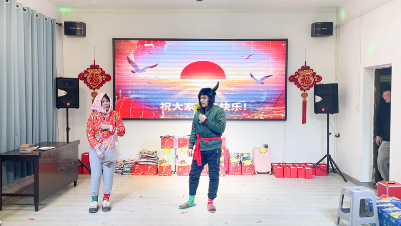 小品《句句带“卡”点》