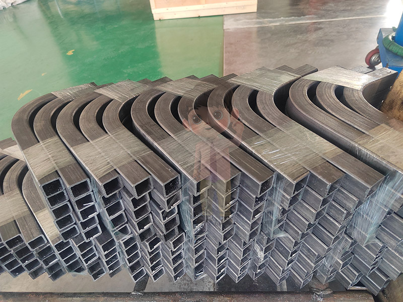 铝包木门窗型材拉弯服务，支持复杂曲面与异形结构定制